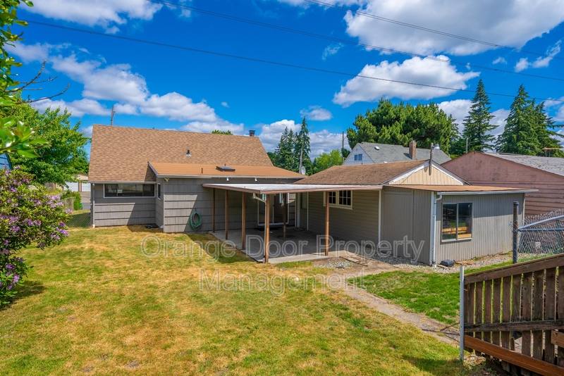 House for rent at 834 S 72nd St, Tacoma, WA 98408