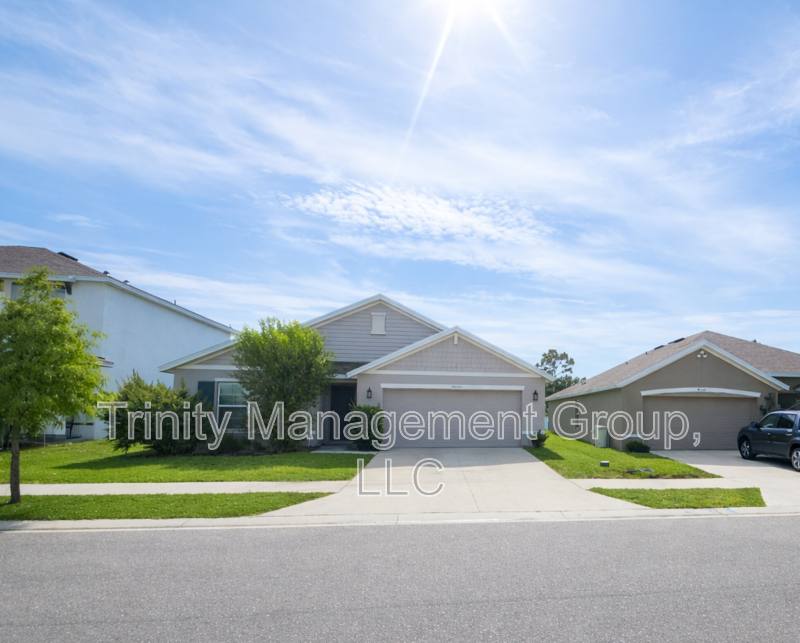 House for rent at 36350 Spanish Rose Dr, Dade City, FL 33525