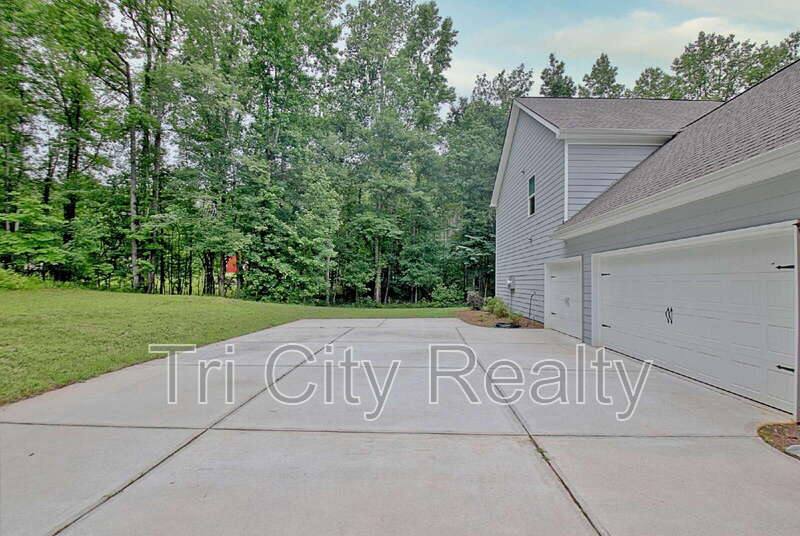 House for rent at 6230 Gordon Rd, Senoia, GA 30276