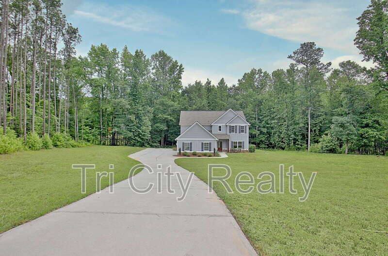 House for rent at 6230 Gordon Rd, Senoia, GA 30276