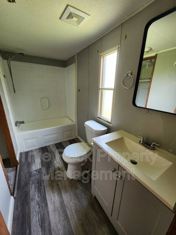 House for rent at 511 10th St, Francis, OK 74844