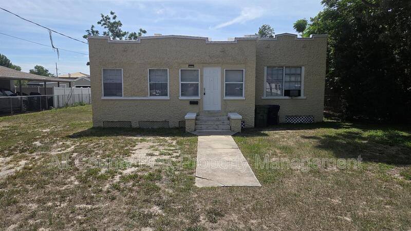 House for rent at 601 SE 2nd St, Winter Haven, FL 33880