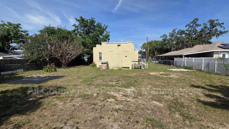 House for rent at 601 SE 2nd St, Winter Haven, FL 33880