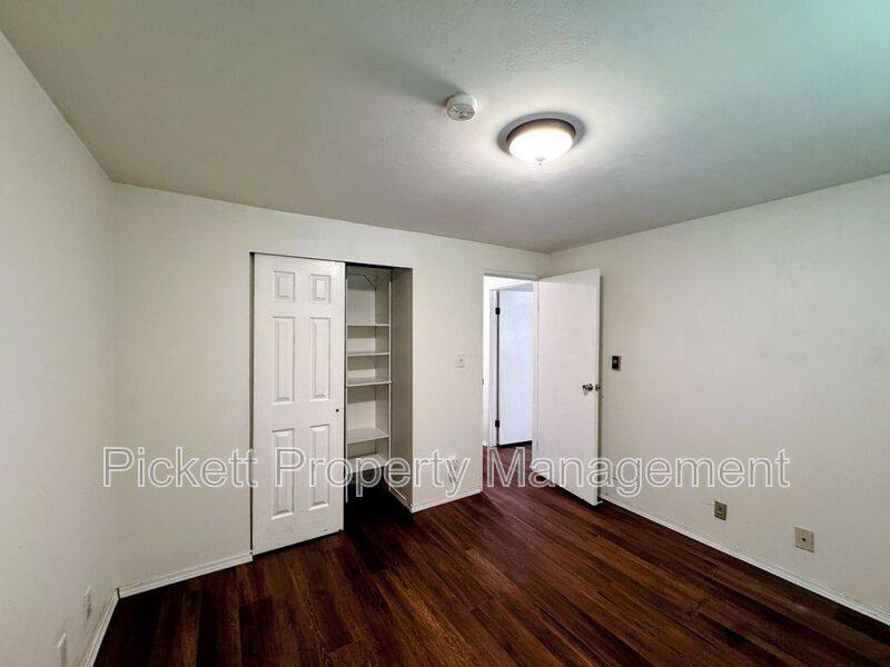 Condo for rent at 3206 Pine Rd NE #C14, Bremerton, WA 98310
