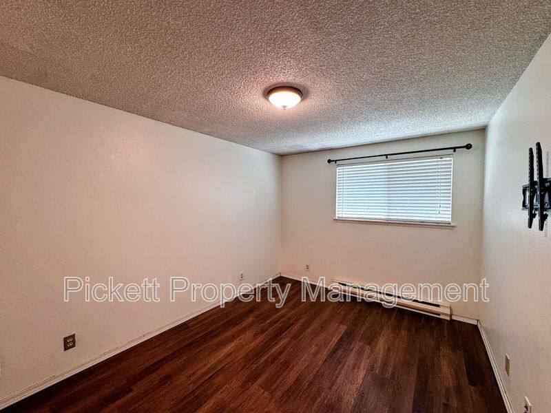Condo for rent at 3206 Pine Rd NE #C14, Bremerton, WA 98310