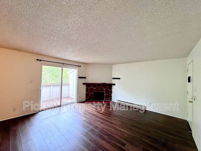 Condo for rent at 3206 Pine Rd NE #C14, Bremerton, WA 98310