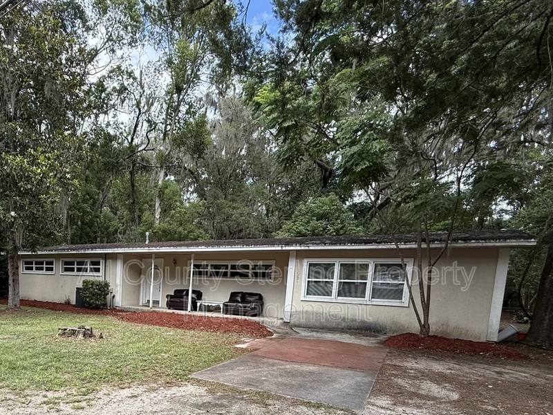 House for rent at 123 NW 26th St, Gainesville, FL 32607