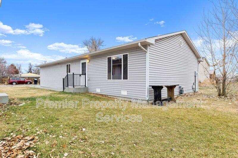 Apartment for rent at 408 Rice Lane, Billings, MT 59105