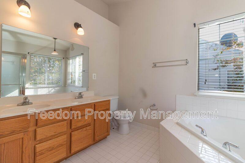 House for rent at 6758 Sutton Oaks Way, Gainesville, VA 20155