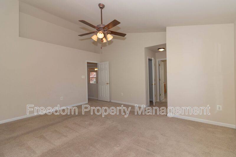 House for rent at 6758 Sutton Oaks Way, Gainesville, VA 20155