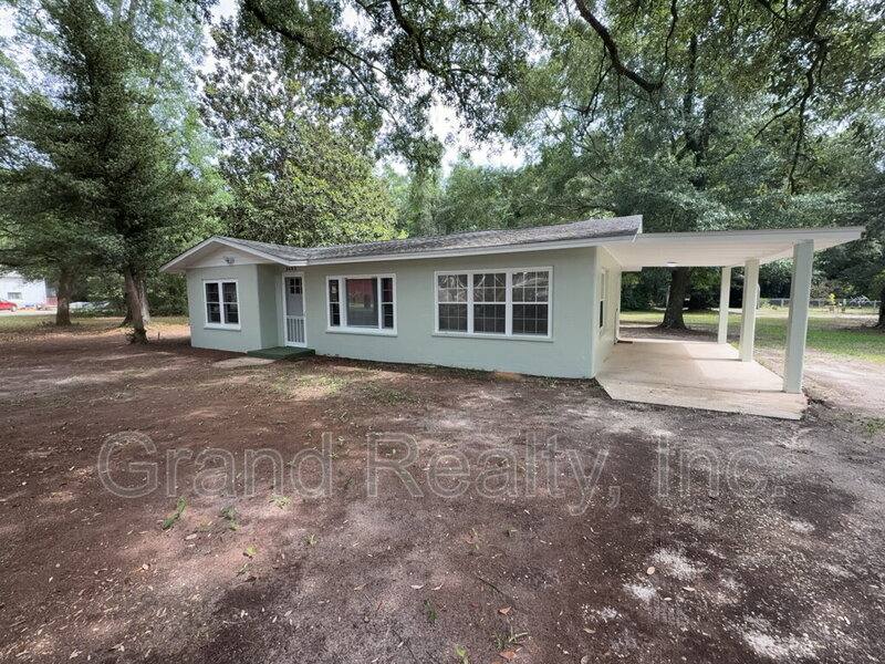 House for rent at 3693 Scoggins St, Milton, FL 32571