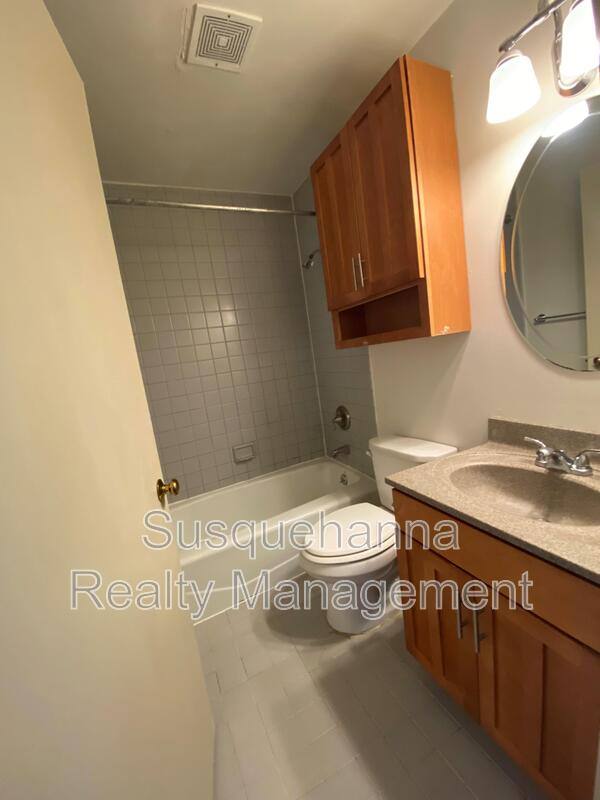 Apartment for rent at 402 W Frederick St, Lancaster, PA 17603