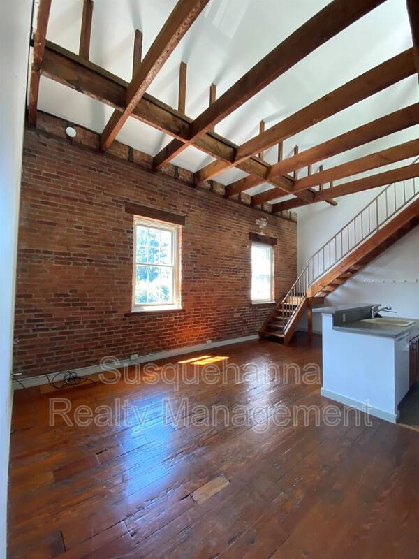 Apartment for rent at 402 W Frederick St, Lancaster, PA 17603