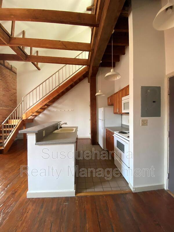 Apartment for rent at 402 W Frederick St, Lancaster, PA 17603