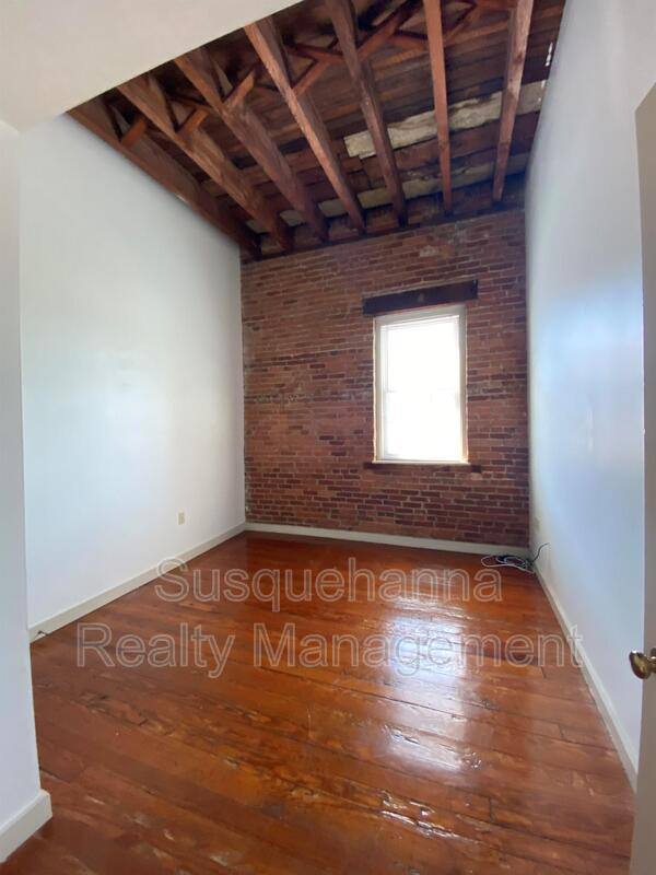 Apartment for rent at 402 W Frederick St, Lancaster, PA 17603