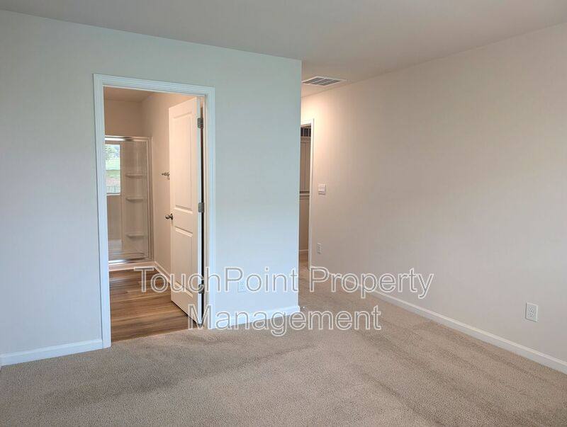 Townhouse for rent at 5131 Hyrule Dr, Charlotte, NC 28262