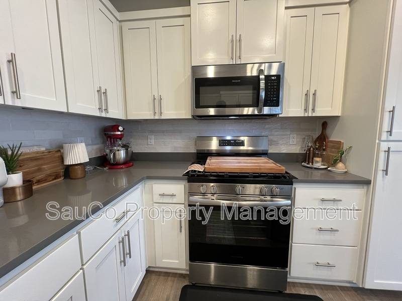 House for rent at 31407 NW Yorkshire St, North Plains, OR 97133