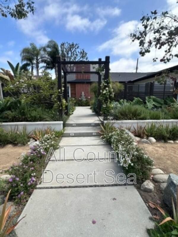 House for rent at 6922 Paula Circle, Huntington Beach, CA 92647