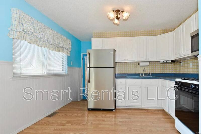 House for rent at 980 Manresa Lane, Florissant, MO 63031