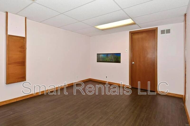 House for rent at 980 Manresa Lane, Florissant, MO 63031