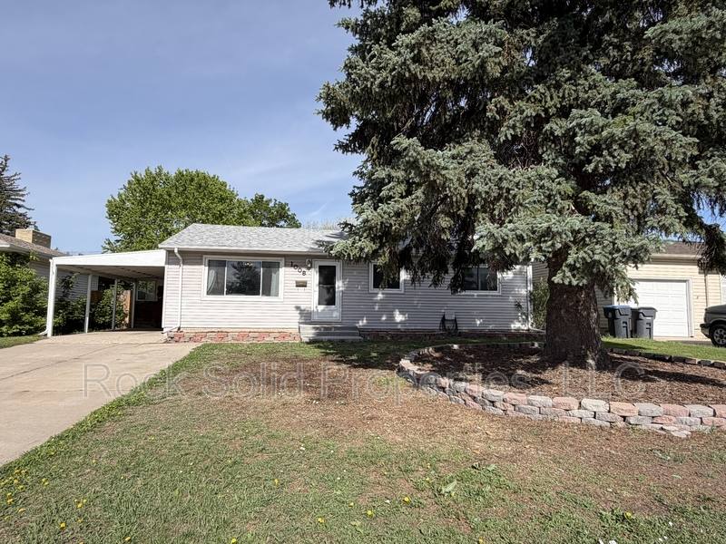 House for rent at 1008 Adams Ave, Cheyenne, WY 82001