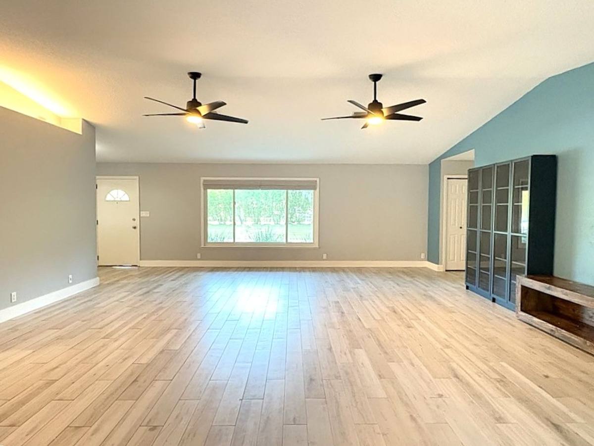 House for rent at 1029 Glenwood Rd, Deland, FL 32720