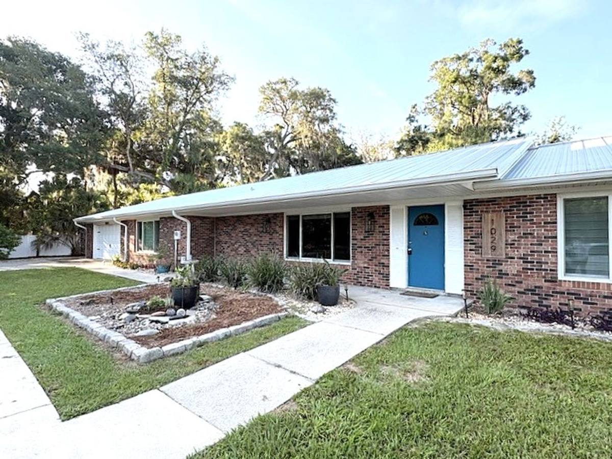 House for rent at 1029 Glenwood Rd, Deland, FL 32720