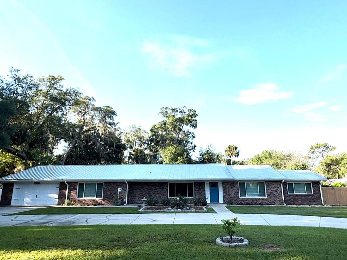 House for rent at 1029 Glenwood Rd, Deland, FL 32720