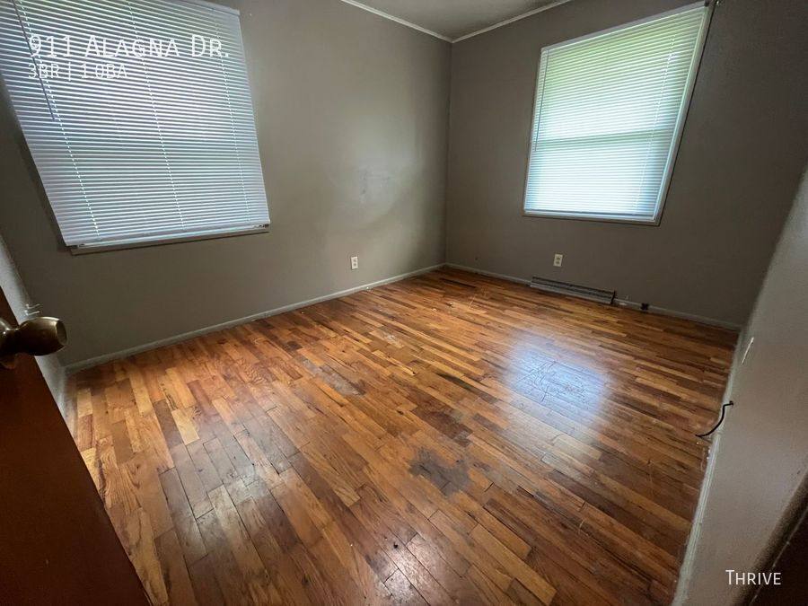 House for rent at 911 Alagna Dr, Champaign, IL 61821