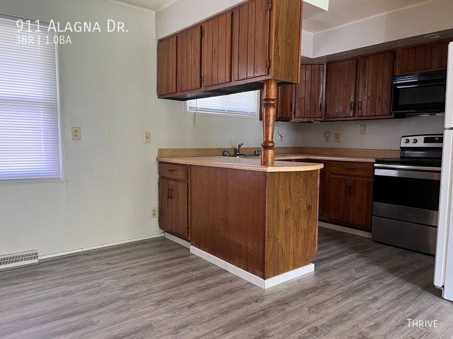 House for rent at 911 Alagna Dr, Champaign, IL 61821