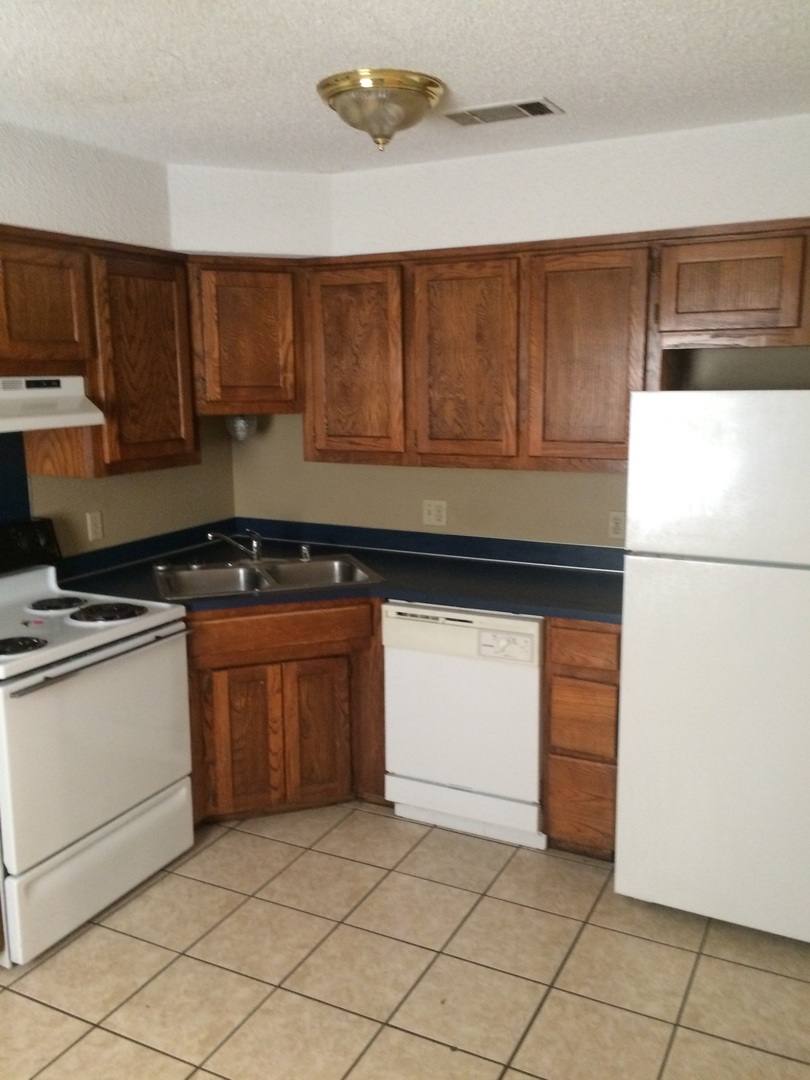 Apartment for rent at 13 W Ash St, Greenwood, AR 72936