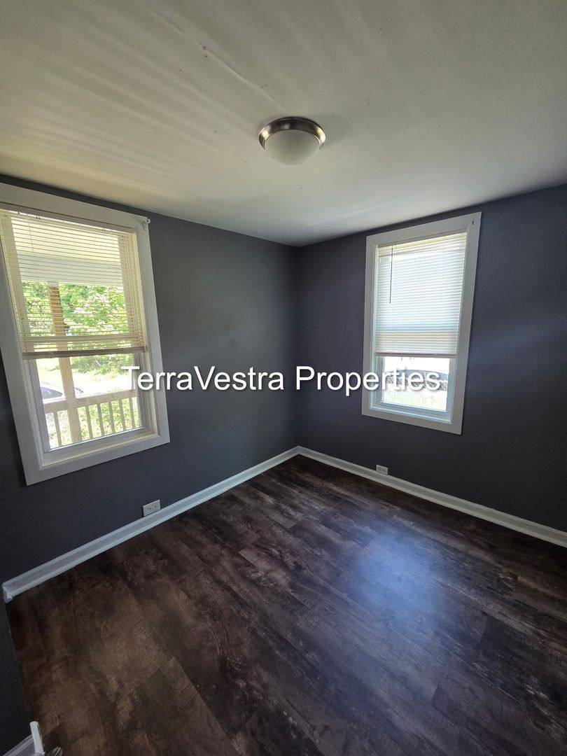 House for rent at 242 Washington St, Paulsboro, NJ 08066