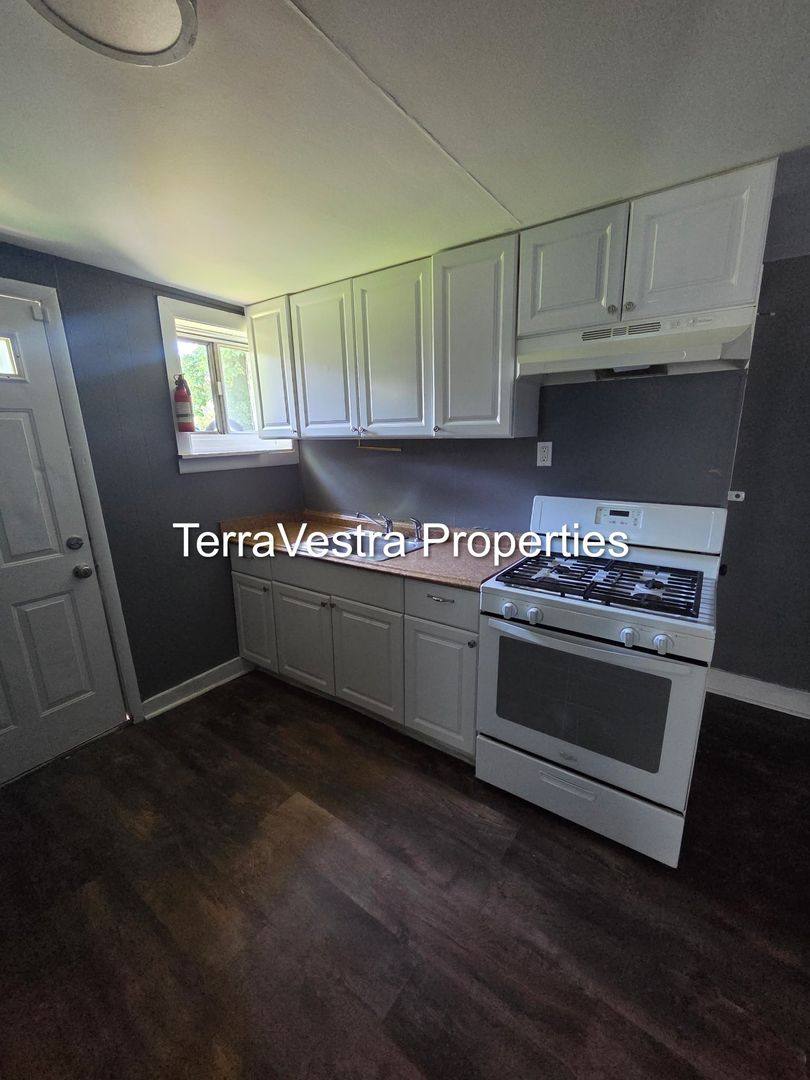 House for rent at 242 Washington St, Paulsboro, NJ 08066