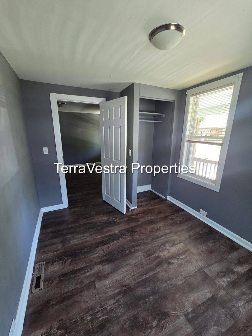 House for rent at 242 Washington St, Paulsboro, NJ 08066
