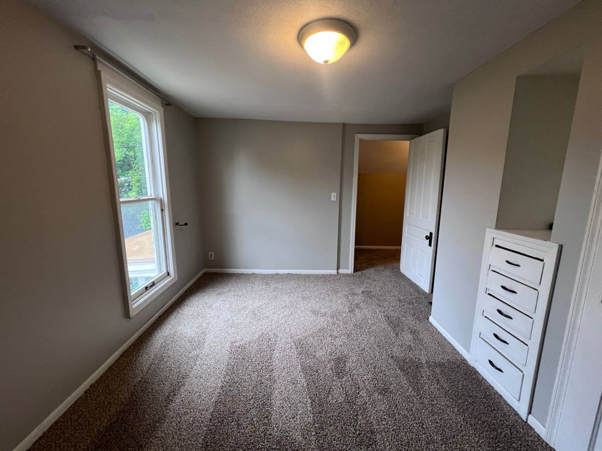 Apartment for rent at 512 Grand Ave NE, Grand Rapids, MI 49503