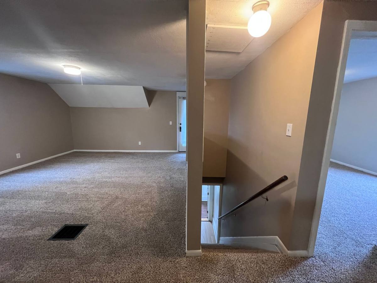 Apartment for rent at 512 Grand Ave NE, Grand Rapids, MI 49503