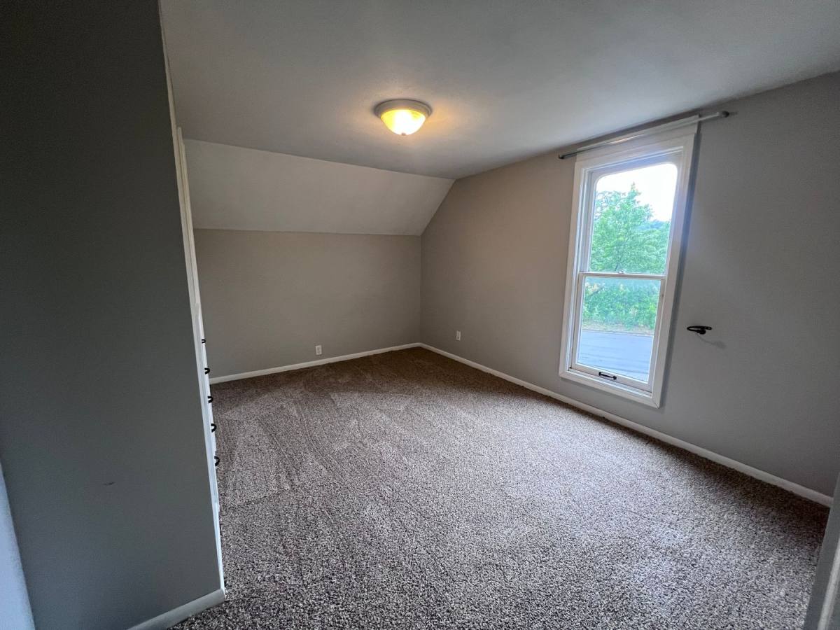 Apartment for rent at 512 Grand Ave NE, Grand Rapids, MI 49503