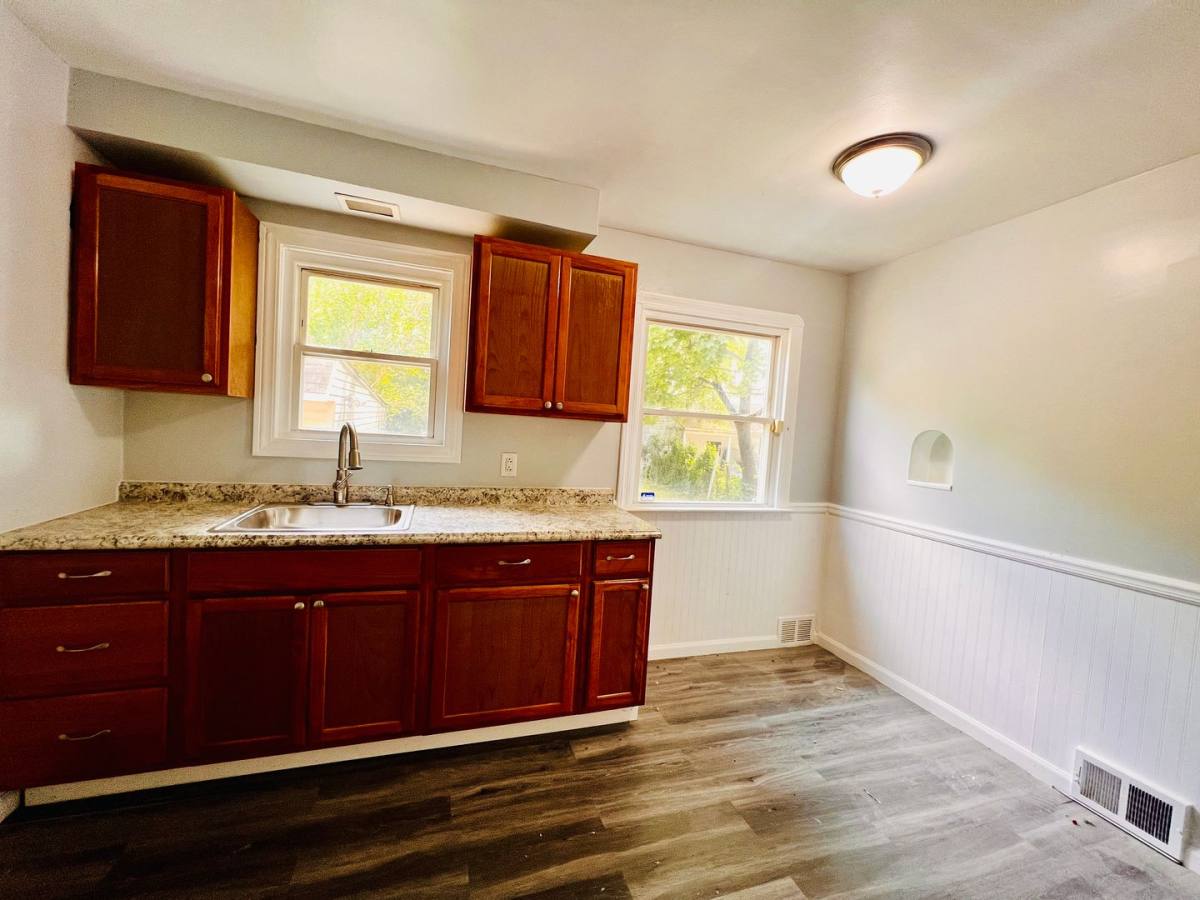 House for rent at 8606 Rosewood Ave, Cleveland, OH 44105