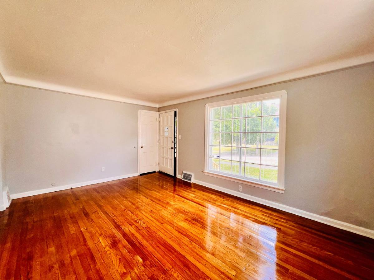 House for rent at 8606 Rosewood Ave, Cleveland, OH 44105