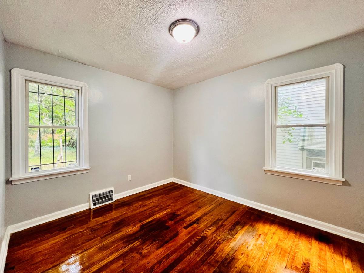 House for rent at 8606 Rosewood Ave, Cleveland, OH 44105