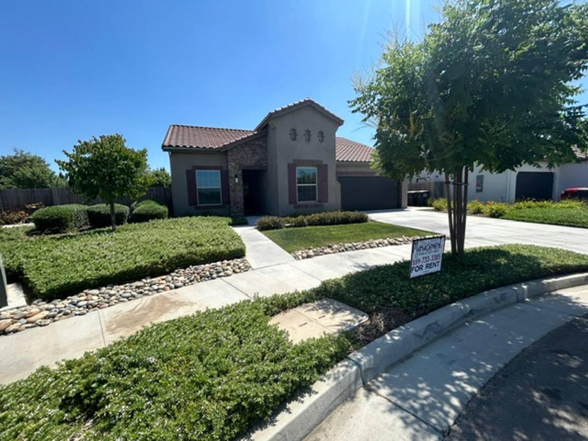 House for rent at 3439 E Laurel, Visalia, CA 93292
