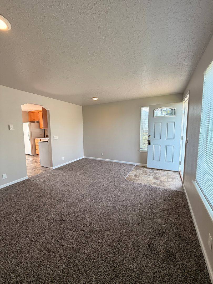 Apartment for rent at 1760 W 18th, Eugene, OR 97405