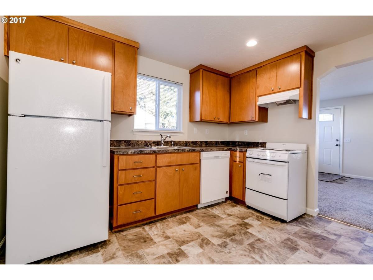 Apartment for rent at 1760 W 18th, Eugene, OR 97405