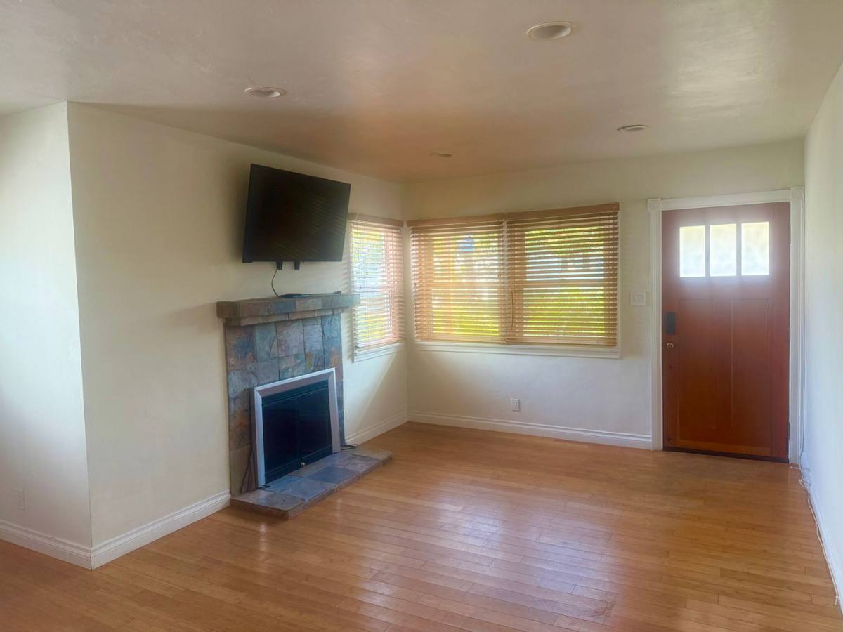 House for rent at 528 N Maria Ave, Redondo Beach, CA 90277