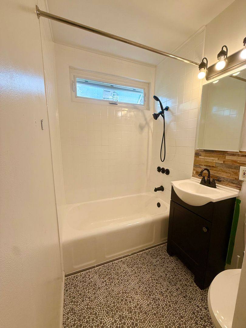 House for rent at 528 N Maria Ave, Redondo Beach, CA 90277