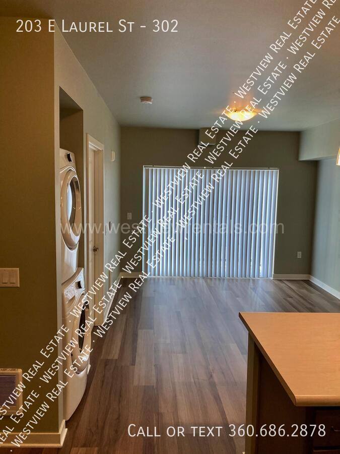 Apartment for rent at 203 E Laurel St #302, Bellingham, WA 98225