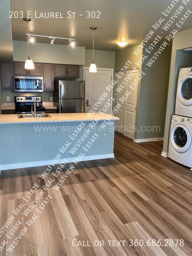 Apartment for rent at 203 E Laurel St #302, Bellingham, WA 98225