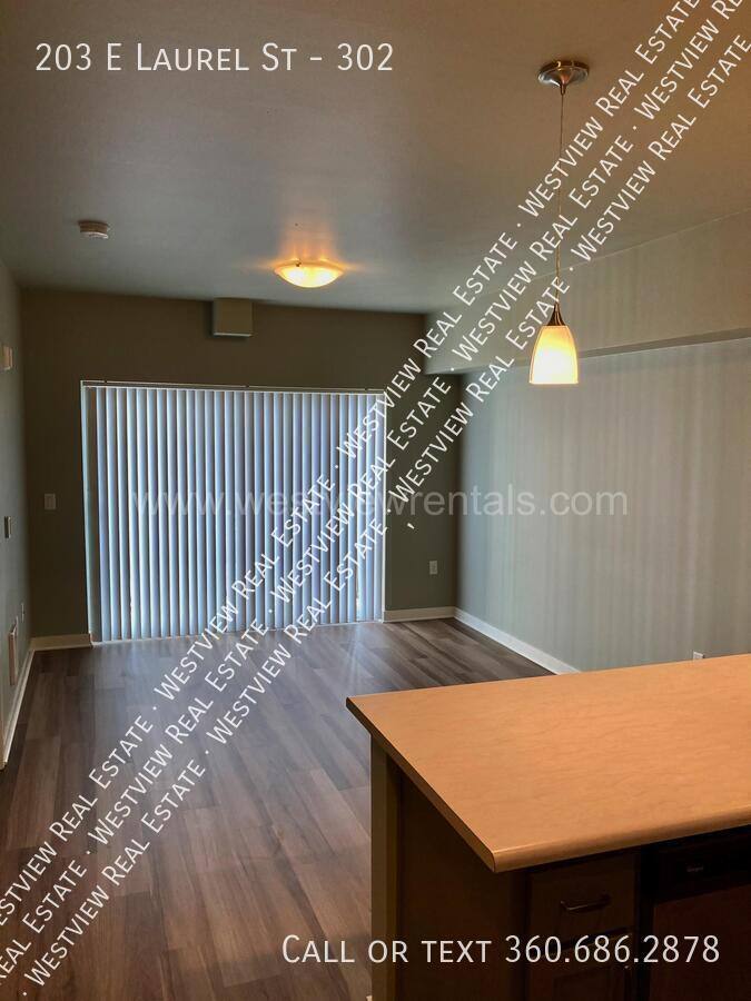 Apartment for rent at 203 E Laurel St #302, Bellingham, WA 98225