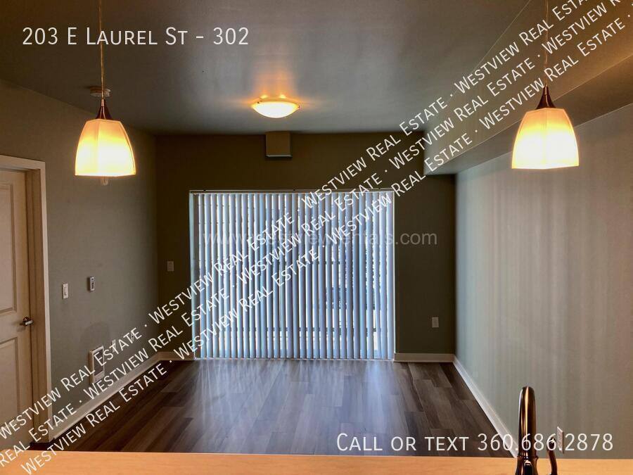 Apartment for rent at 203 E Laurel St #302, Bellingham, WA 98225