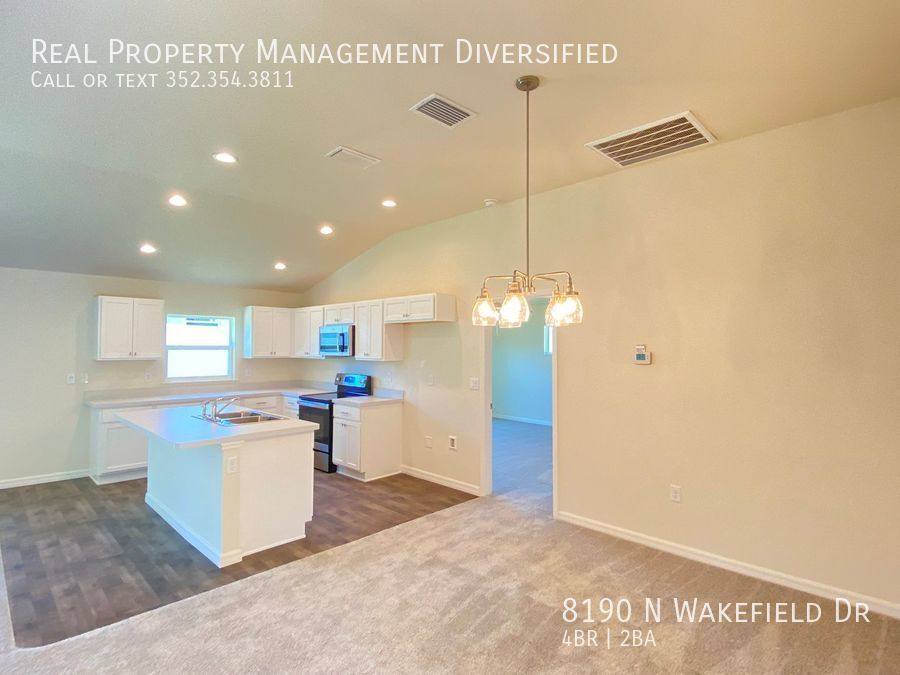 House for rent at 8190 N Wakefield Dr, Dunnellon, FL 34434